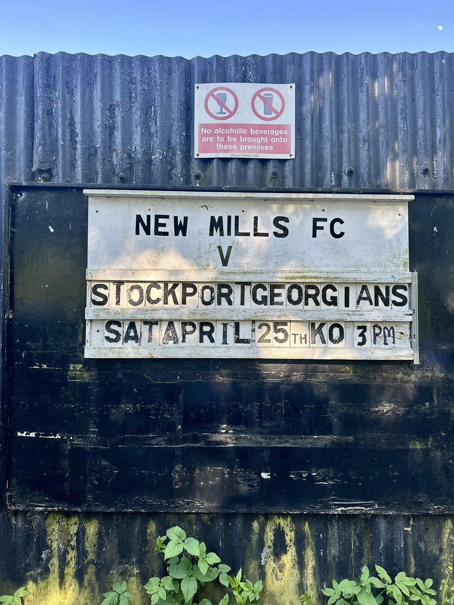 RPGilb's tweet photo. Play Off Semi-Final in the @nwcfl today as @NewMillsFC lost 1-0 to visitors @OfficialSGFC The away side certainly had the loudest supporters and the most pyro! Church Lane is quite the picturesque location. #playoff #groundhopping #nonleague #livefootball https://t.co/EhJDXevtTy