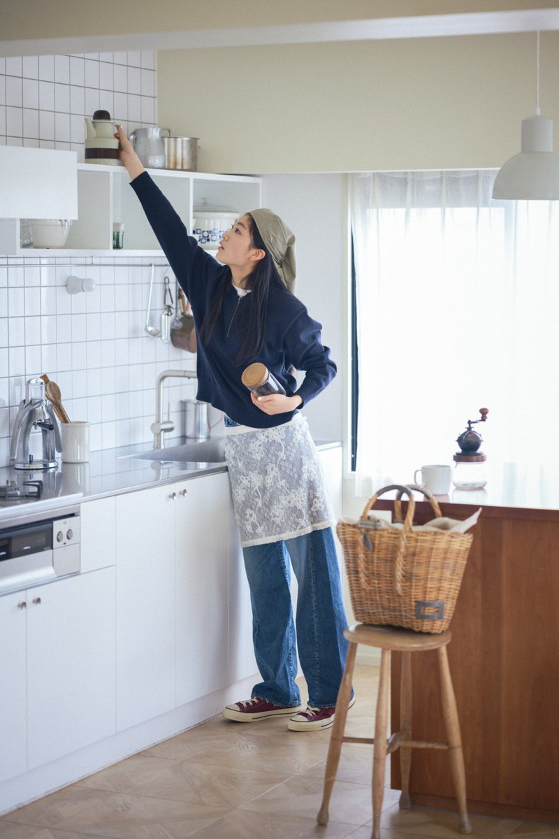 FUDGE_magazine's tweet photo. レース×デニムの組み合わせが可愛い！ほんの少しロマンティックにデニムを着よう。【FUDGE 5月号連動企画】
https://t.co/lzQdD11CGA https://t.co/EzF7ZorLd2