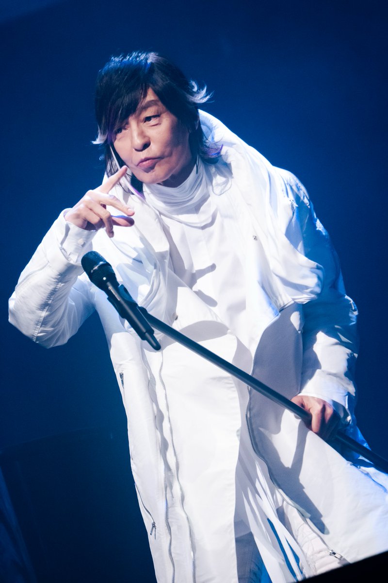 tmnetwork_2014's tweet image. ━━━━━━━━━━━━━･･･
TM NETWORKはTMNETWORKへ
━━━━━━━━━━━━━･･･

量子もつれをテーマとした「TM NETWORK TOUR 2026 QUANTUM」横浜アリーナ公演が終了、追加公演・有明アリーナが5月1日・2日に開催✨

#TMNETWORK
#FANKS
#PhotoBy田中聖太郎