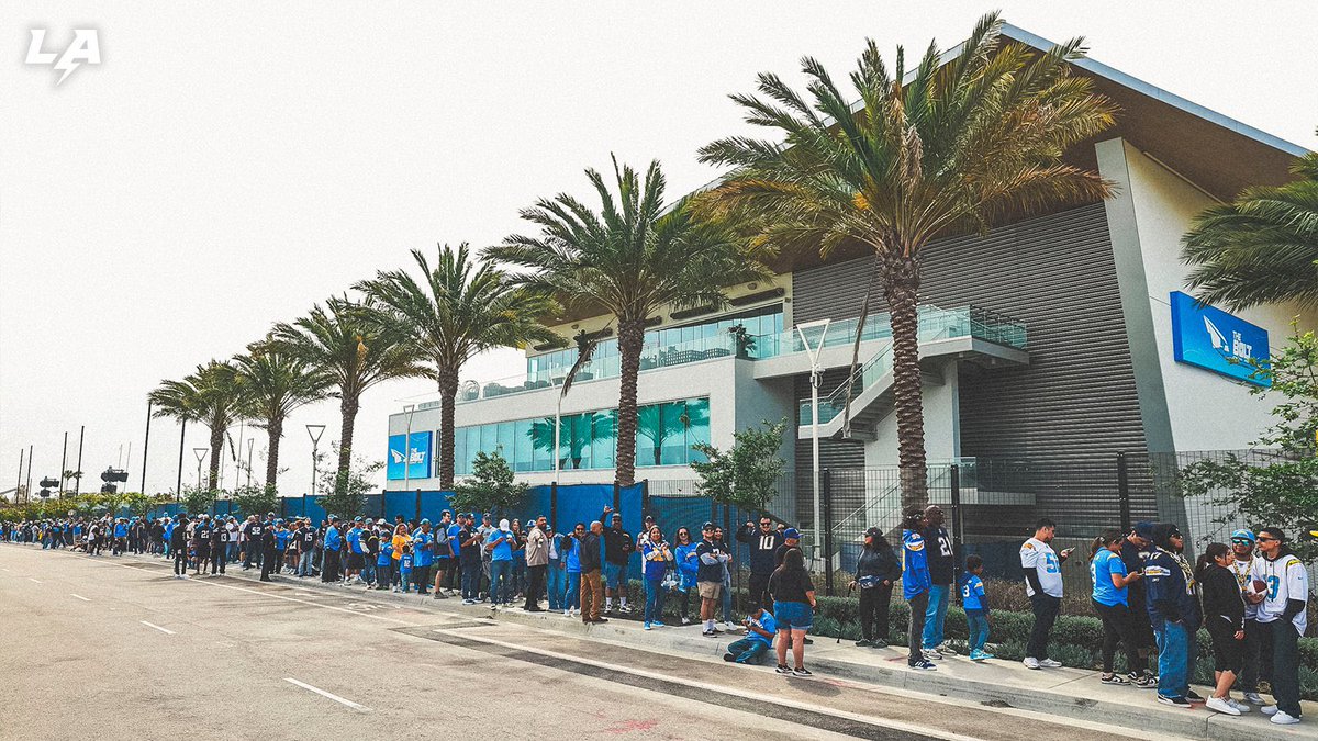 x-Karen ⚡️👑 △⃒⃘ tweet media