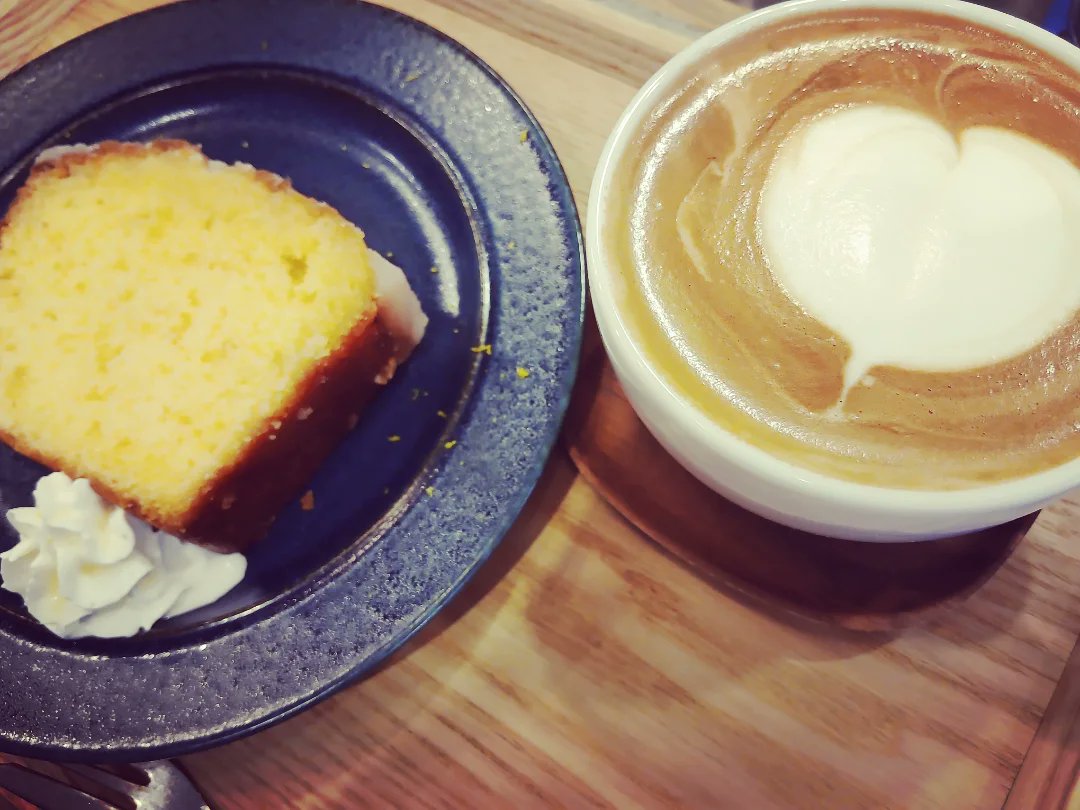 demi0528's tweet photo. 昨日のチコリさんでの出張でみCafe にお越しくださいました皆様、本当にありがとうございました！店主さん、アルバイトさんも本当にありがとうございました。とても楽しい時間でした！
次のチコリさんでの出店は6月あたりを考えています。
またご案内しますのでよろしくお願いいたします。 https://t.co/xdF5eYqC2A