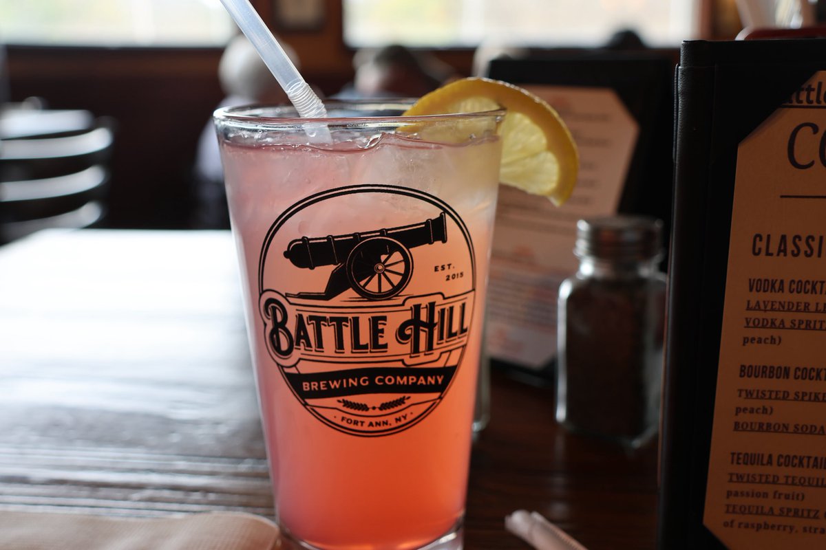 Jupiter_Hadley's tweet image. Very fun lunch at a local spot that has things like giant deep fried stuffed pickles! #pickles #local #smalltown