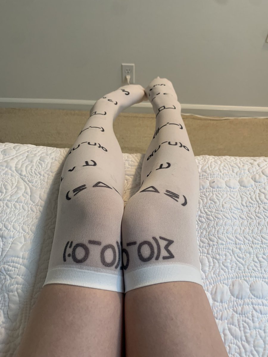spottedjinbug's tweet image. I #LOVE THESE SOCKS YO