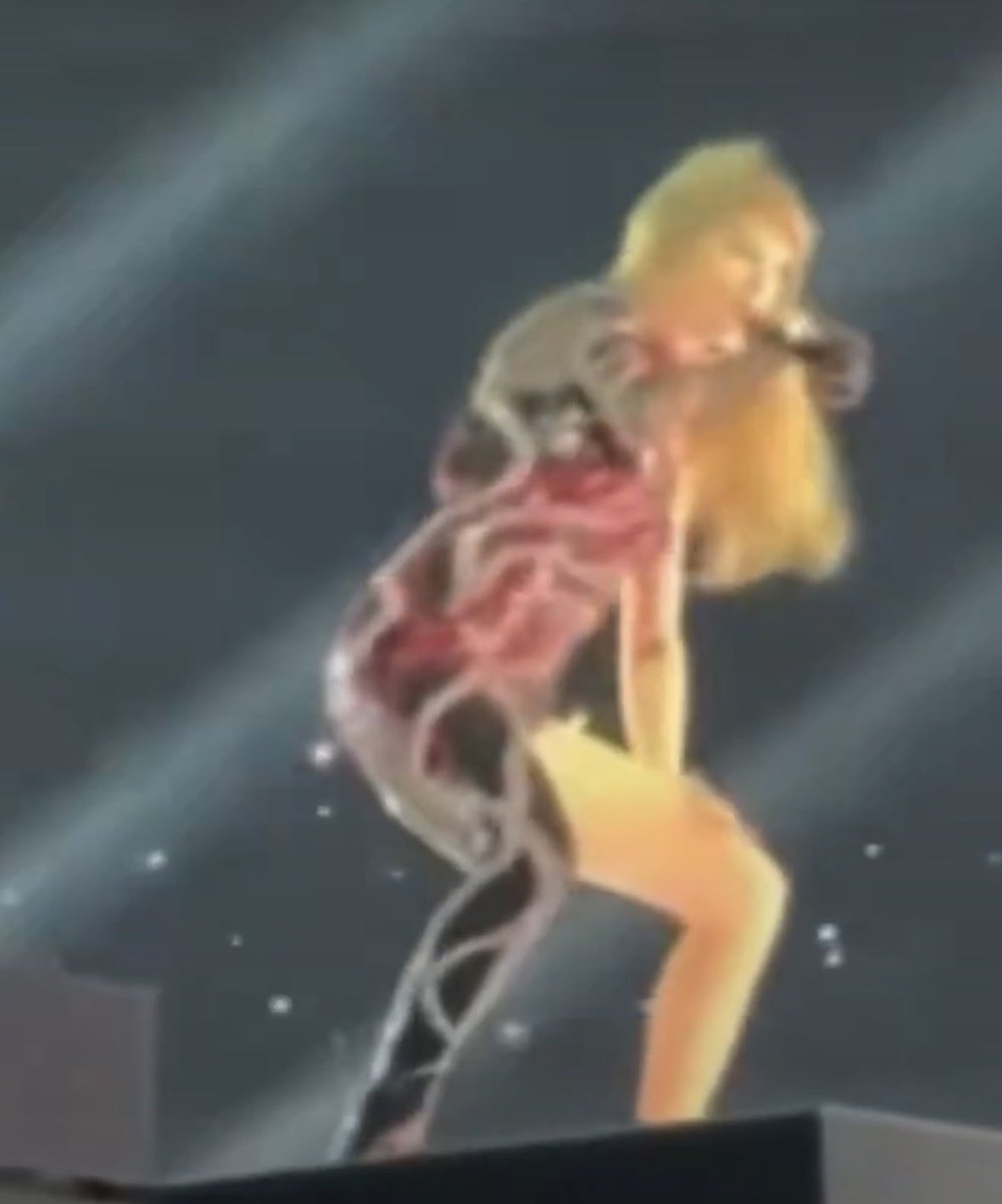 🖕🏾:) tweet media