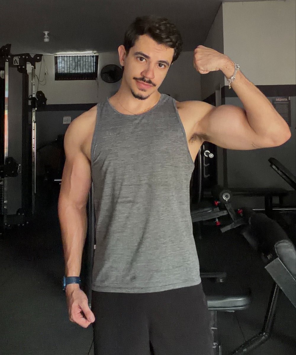 willsnake tweet media