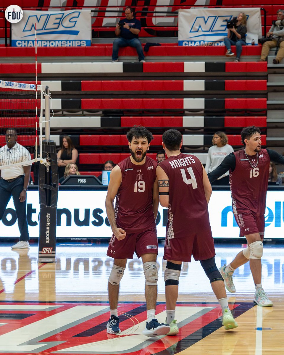 FDUKnightsMVB's tweet photo. exciting night in the Championship Match  

#uKNIGHTED https://t.co/Jqmbfj6fWg