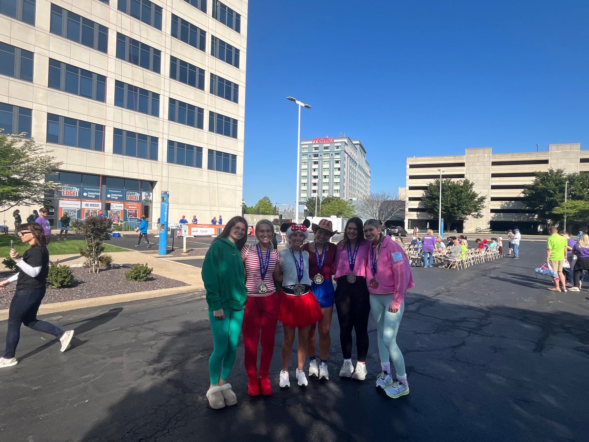 ReitzMemorial's tweet photo. Before most people even hit snooze… Memorial students were already stepping off the edge—literally—for something bigger than themselves.

This morning, at 7:30 AM on the day of Prom, 25 incredible Tigers took on a once-in-a-lifetime challenge, rappelling down the CenterPoint Energy building… all in support of Granted.

And the result?
Over $25,000 raised.

That’s not just a number. That’s hope, joy, and life-changing experiences for children facing serious illnesses.

This is what it means to be a Tiger. This is what it means to answer the call to serve.

To our 25 student rappellers—and to every student who supported this mission—thank you for showing what courage, compassion, and community truly look like.

We couldn’t be more proud.