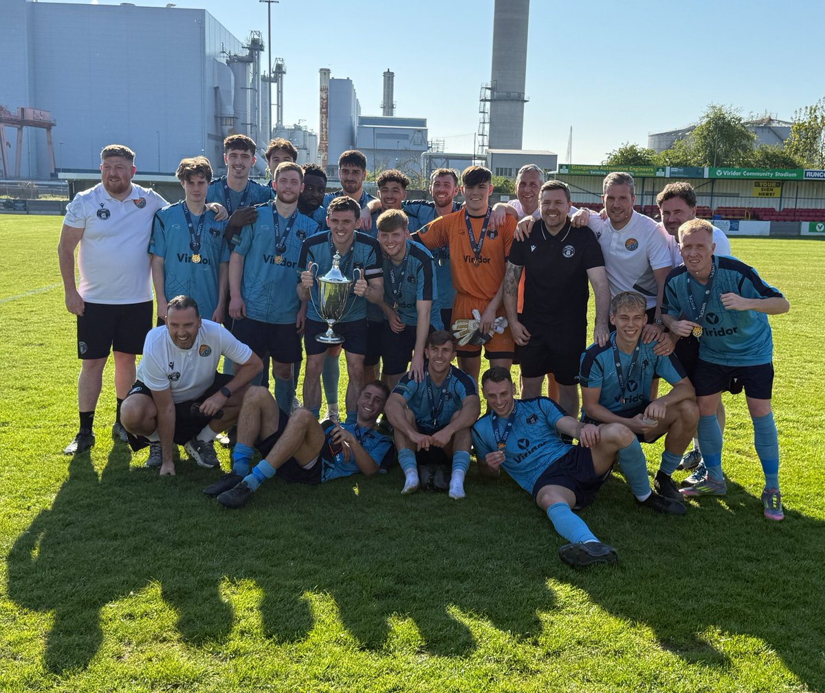 UltrasTown's tweet photo. These boys. Fucking class 👏🏻👏🏻👏🏻 https://t.co/tn0eRhOn1R