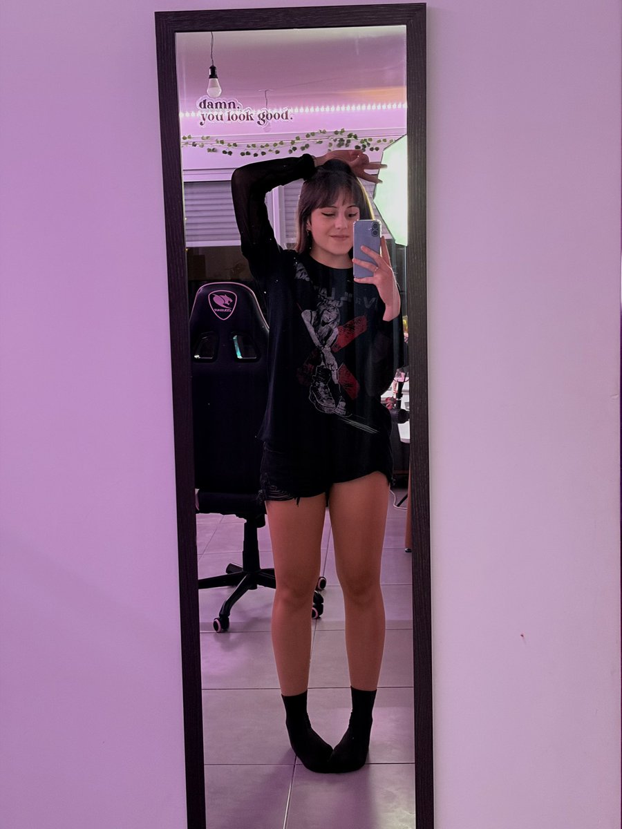 belén tweet media