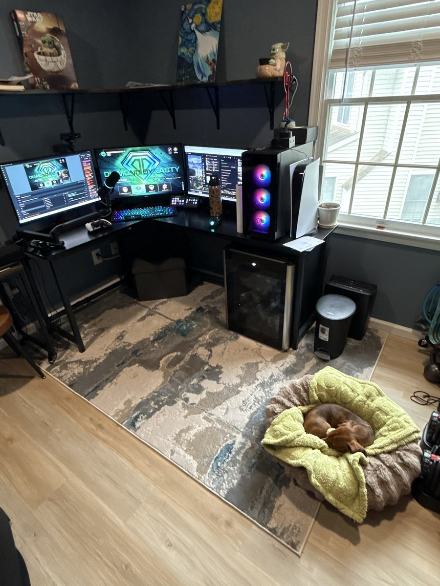 ChesterDaMan's tweet photo. Cleaned the setup 😌 https://t.co/JT9XLsdiLL