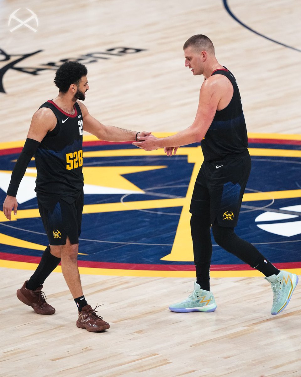 Nos siguen poniendo en probabilidades mejor que los Timberwolves. Es momento de creer o de bajarse del barco.

Jamal y Jokic jamás han perdido en una primera ronda de Playoffs. Este año no será diferente.

Hasta que se hunda este barco. Quién conmigo. 2 horas para el tip off. 🙏