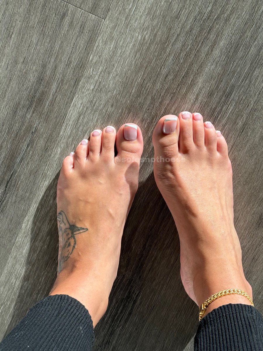 ms pretty feet tweet media