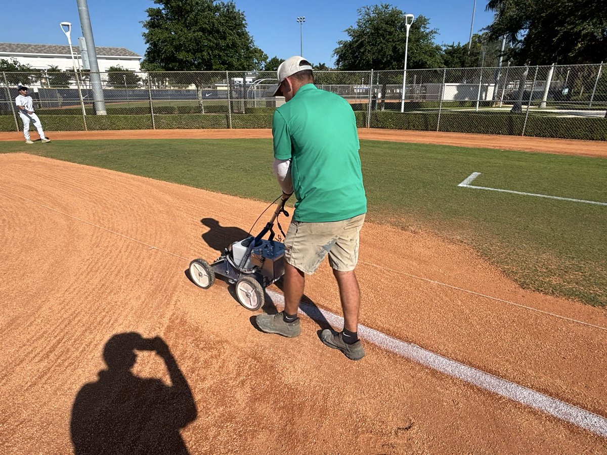 BlanchardTurfFL's tweet photo. Wet Stripe 🤌 
@pioneerathletic @bhoyer_pioneer https://t.co/kKTjNLFoiN