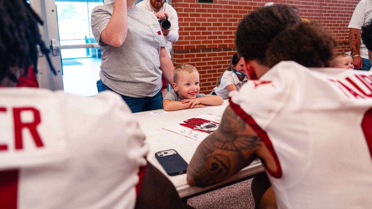Arkansas Razorback Football tweet media