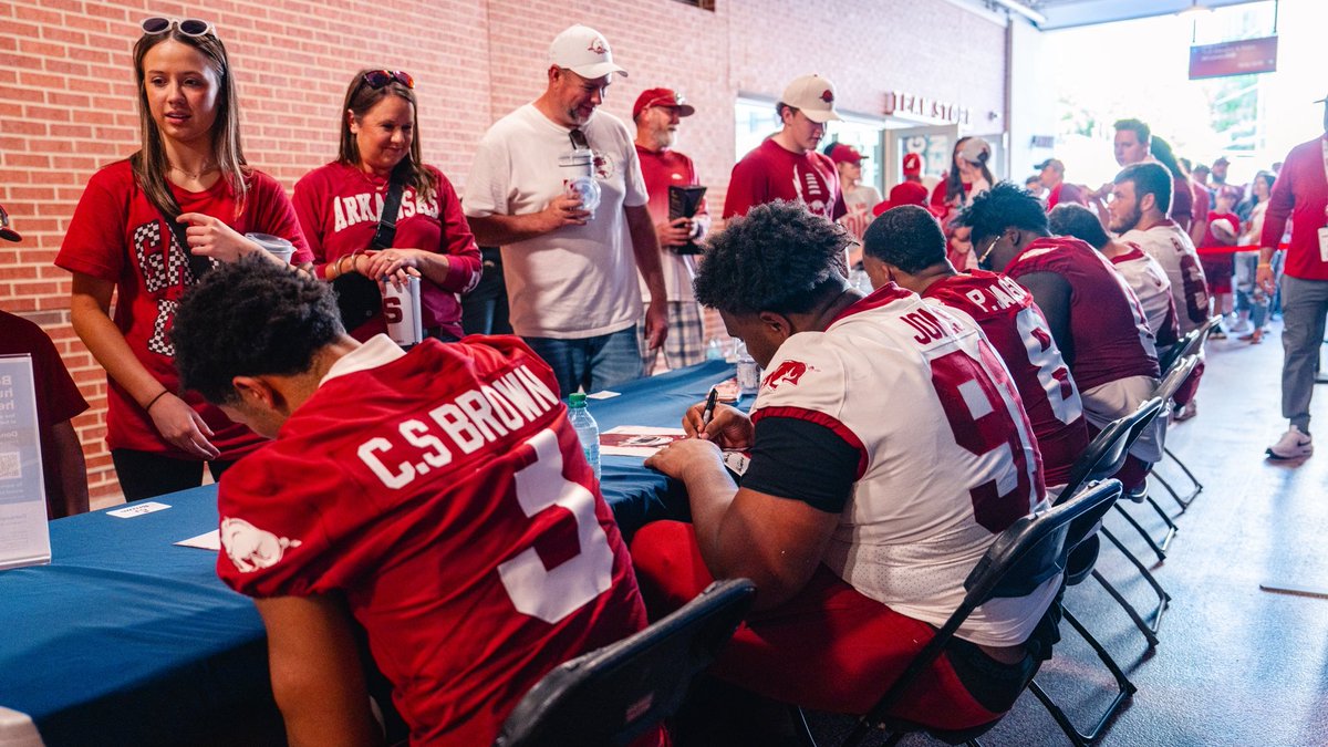 Arkansas Razorback Football tweet media