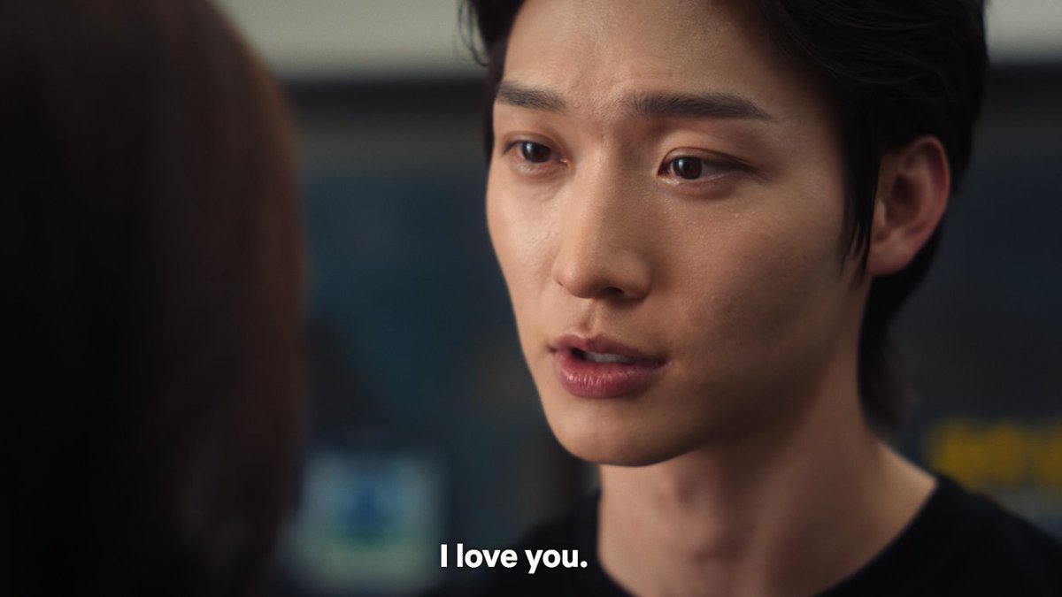 randomotives's tweet photo. bro went from 'it wasn't love, of course it wasn't. it was merely a crush.' to 'i love you' in less than one year 😭 https://t.co/00kts0qulp