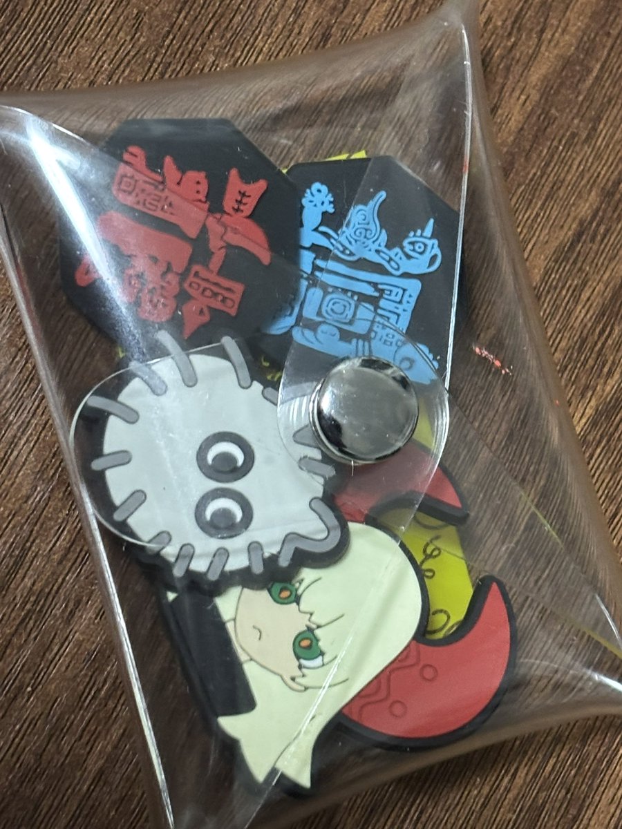 Eve UNDERCOVER くじ キャップポーチ 花嵐 ぼくらののクリアポーチに花嵐のデコバッチ入れたらめっちゃ可愛かった