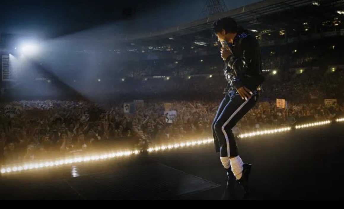 Socoolie's tweet photo. Just saw Michael for the second time! I’m telling you all - SEE THIS MOVIE! It’s something that truly can’t be described. Michael is the biggest star this world has ever seen and Jaafar acts his soul out to embody Michael. https://t.co/QWt6sWWVQ3