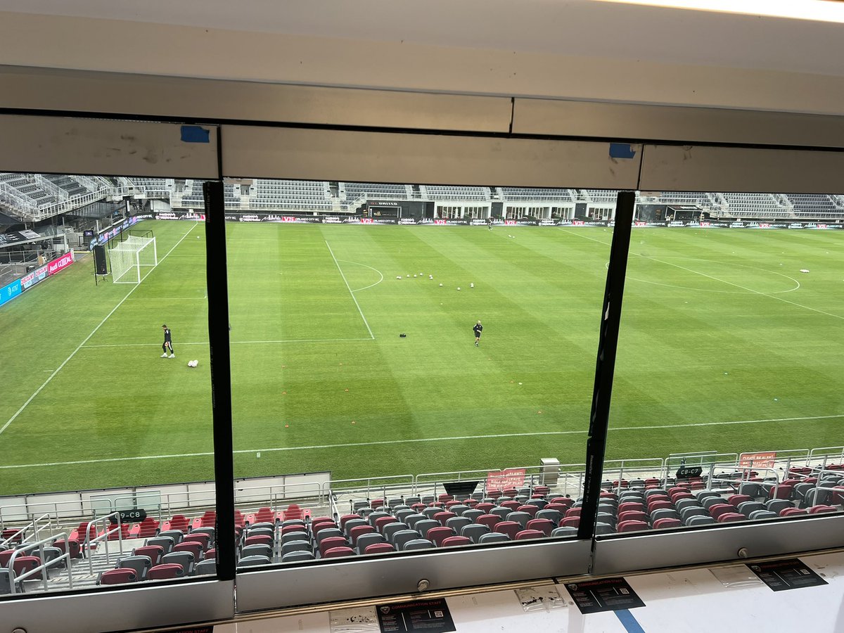 JustWinBetsBaby's tweet image. ⚽️GURU @JoeDaFan LIVE AT AUDI FIELD covering the @dcunited as the host @OrlandoCitySC 

Games start in a hour. He has been in 🔥with his picks through various leagues. Click below for his plays tonight

youtube.com/shorts/CHznuha…

Good luck to all 

#MLS #SoccerPicks