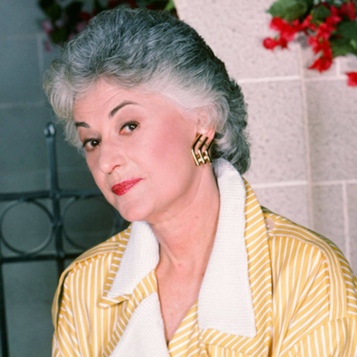 TheGGForever's tweet image. On this day in 2009, the legend Bea Arthur passed away. We miss you so much. #RIP #DorothyZbornak #TheGoldenGirls #Maude