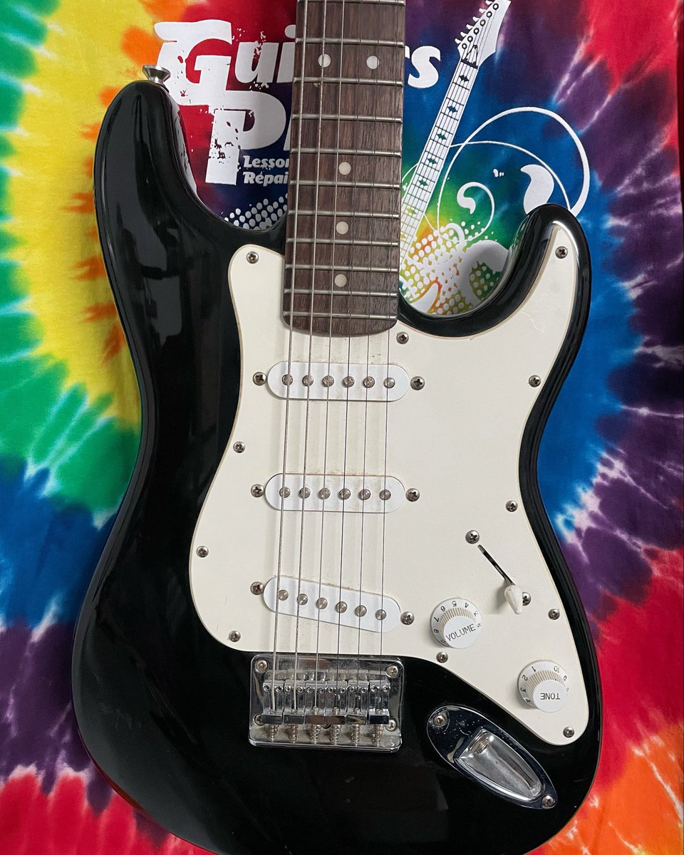 GuitarsPlus's tweet photo. 🎸Awesome lesson post goes to Guitars Plus virtual adult electric guitar student Jen L. for practicing and learning arpeggios! It took a while but you did it and now Here’s To Us by Halestorm is coming together. https://t.co/OEftUt0ZHl