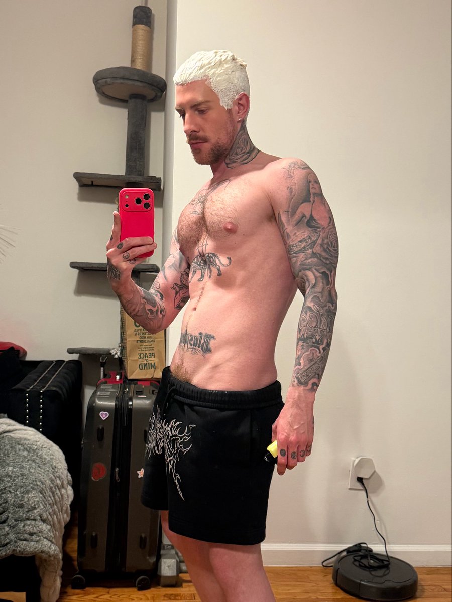Danny Gunn tweet media