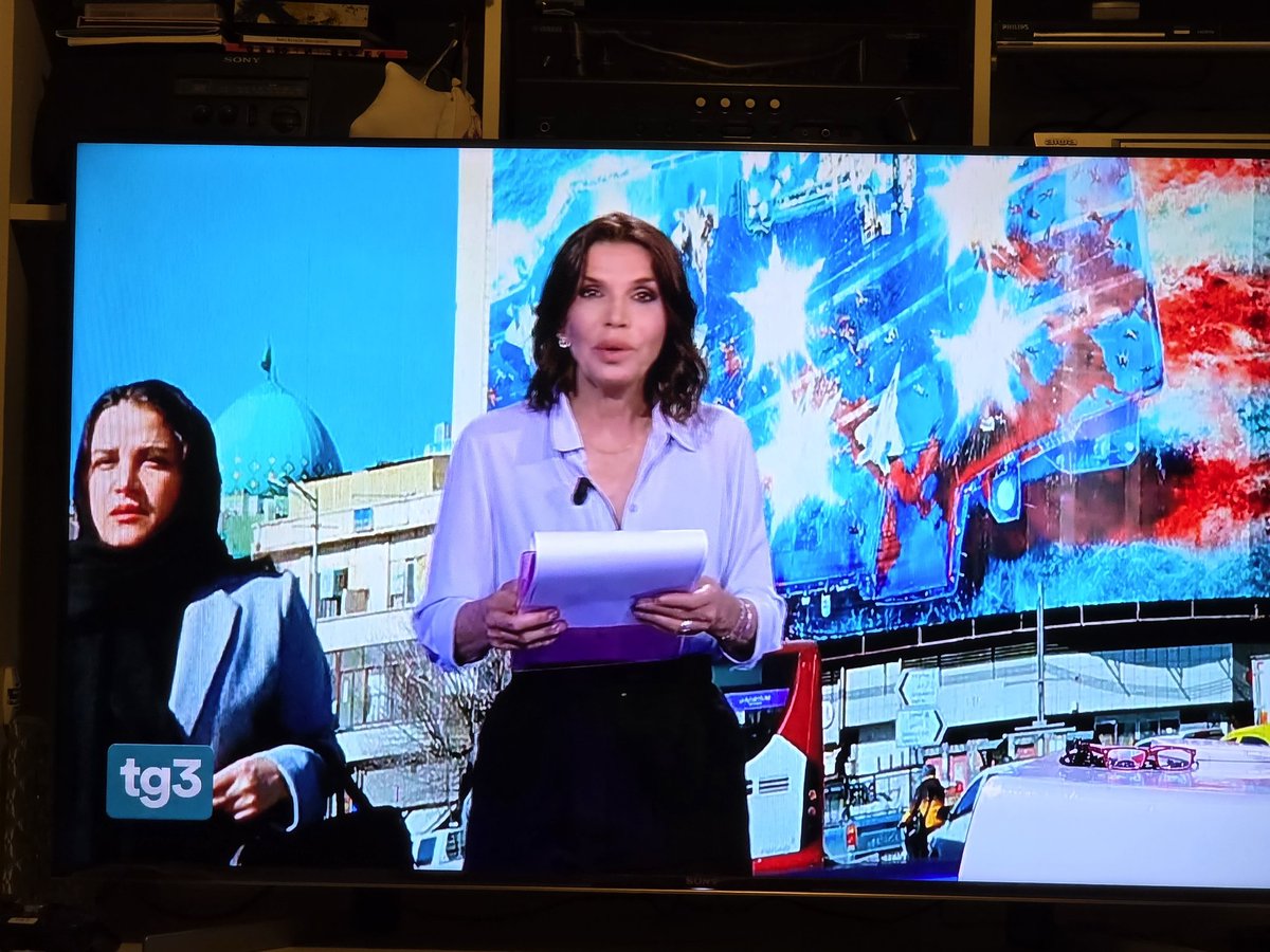 elisadallarche's tweet photo. Interessante approfondimento sull'#Iran della giornalista e scrittrice @LucianaBorsatti
ora su #TG3 con #MariaCuffaro
#TG3Mondo https://t.co/fZUPnVckwK