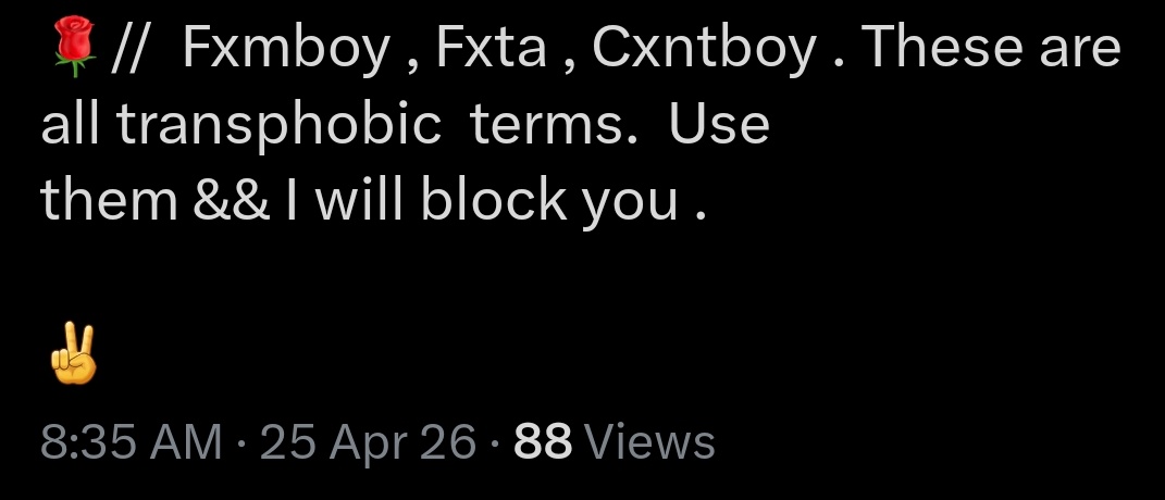 𝙕𝙚𝙣𝙚 'sᴛʀɪᴘᴇs' tweet media