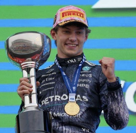 ♱ shi semi ia tweet media