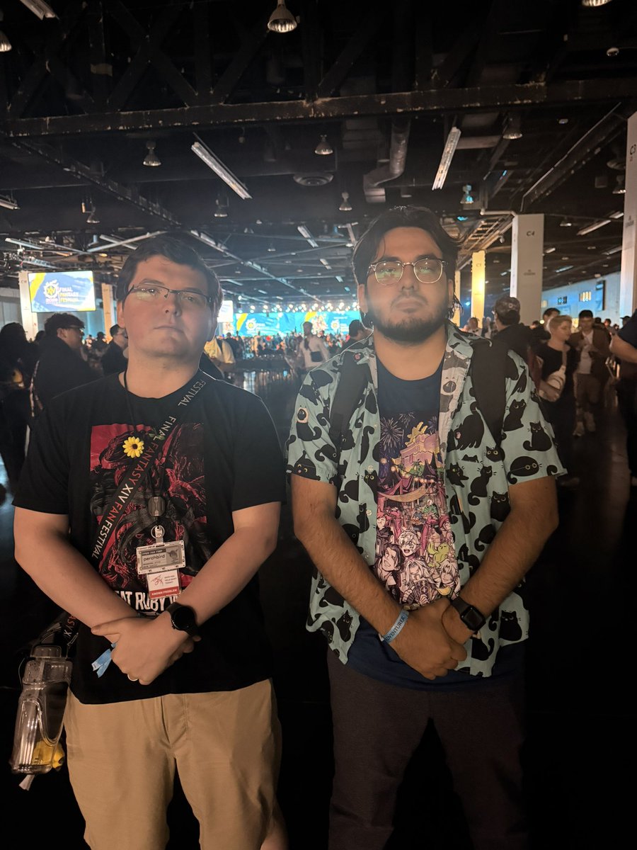 griffemto's tweet photo. Met perchbird after 11 YEARS of being mutuals on tumblr 😭😭😭😭😭😭 https://t.co/1GaJlL4VdW