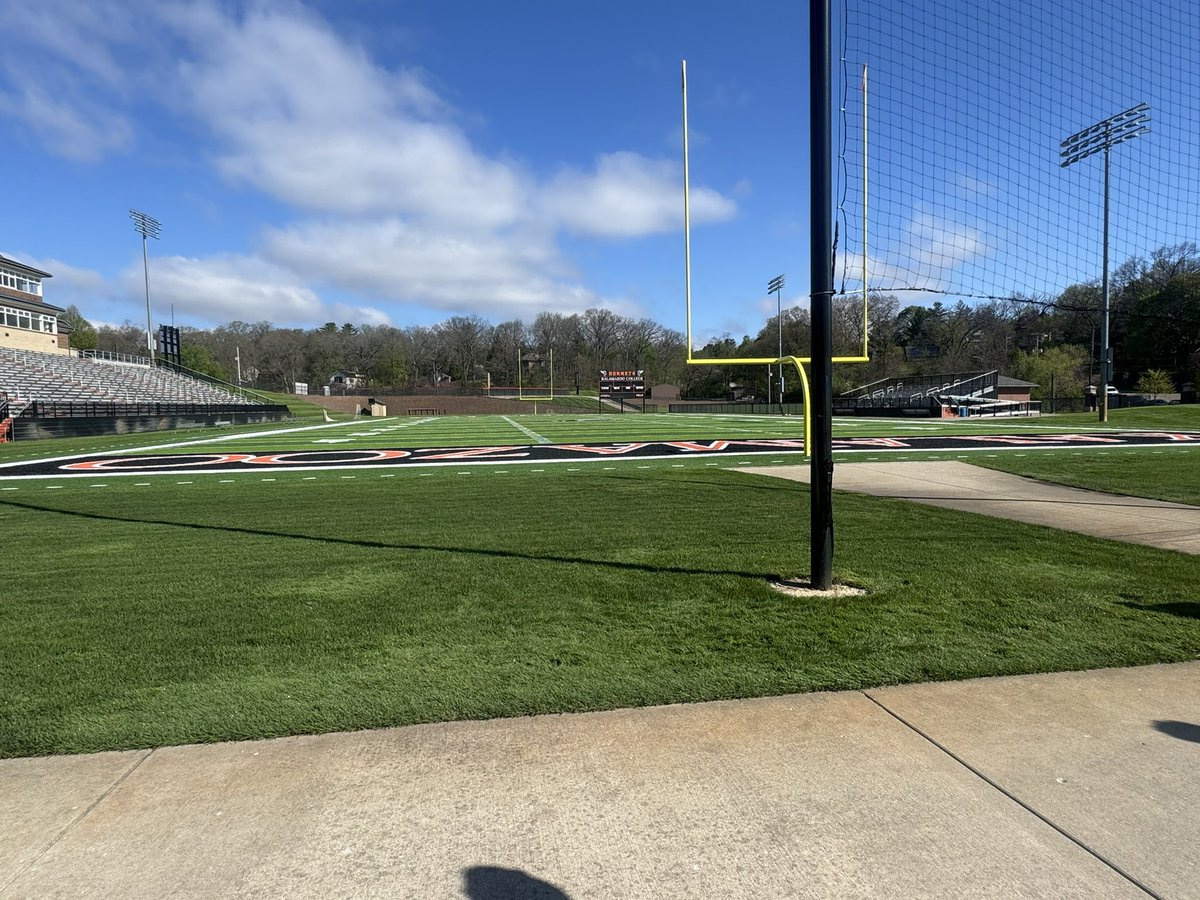 BrettCamp27's tweet photo. Thank you to @CoachCWhitehead, @CoachKrajacic, and @KzooFootball for allowing me to visit campus this morning! Can’t wait to be back!! @GaryHoughton3 @Coach5h0e @MasonFootball2 @MIexposure @GerritKoot https://t.co/YhTvt1Diku