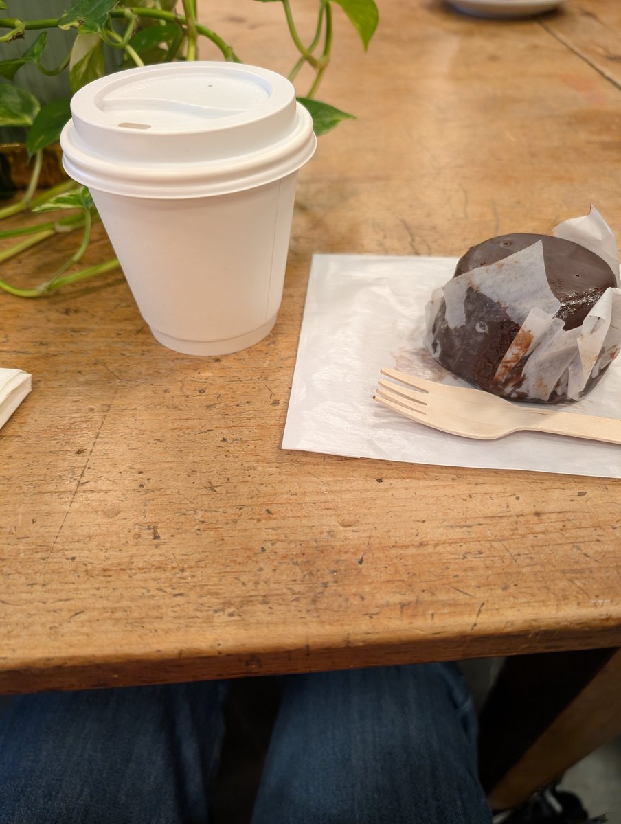 APLearningEn's tweet image. Good morning.

Taking a break from work to enjoy my favorite treats. Creating this "intentional space" to do nothing is what recharges my energy for the next output. 😋☕️

Have a wonderful day everyone! 😊

#Weekend #StillFakeSpring #eLearning #InstructionalDesign #Toronto