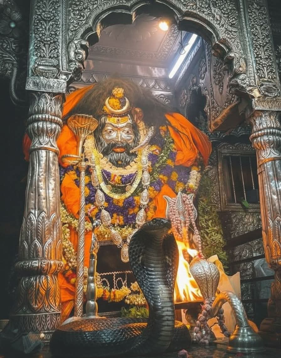 परम सौभाग्य दरबार में दुख भी दूर हो जाए बाबा श्री काल भैरव अद्भुत श्रंगार दर्शन
ओम श्री काल भैरवाए नमः