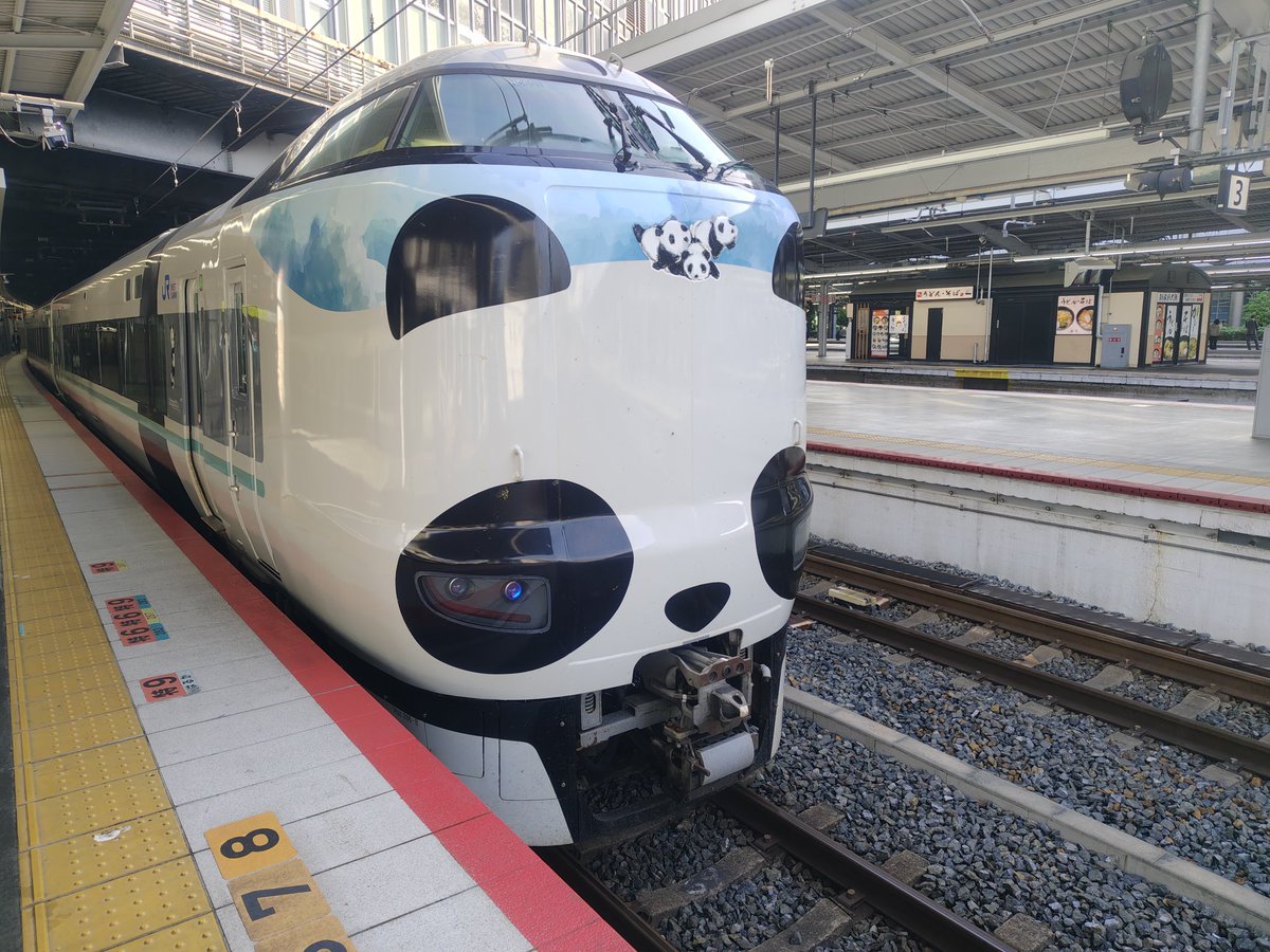ninegage1's tweet photo. 昨日は模型鉄、今日は乗り鉄。
くろしお１号。
#新大阪駅 https://t.co/qK0fDWnVXr