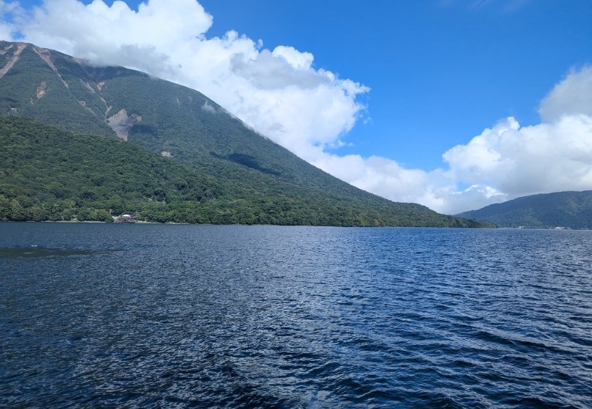 marin_ma22's tweet photo. お友達と2泊3日で!!!!
中禅寺湖へ行ってきたよとっても良すぎたリフレッシュした(ó﹏ò｡)♡♡ https://t.co/sYUPCcLBI0