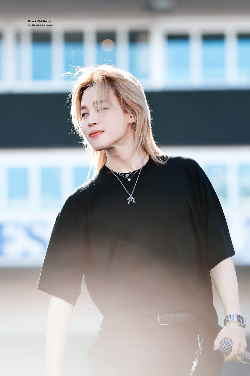 BLACK N WHITE tweet media