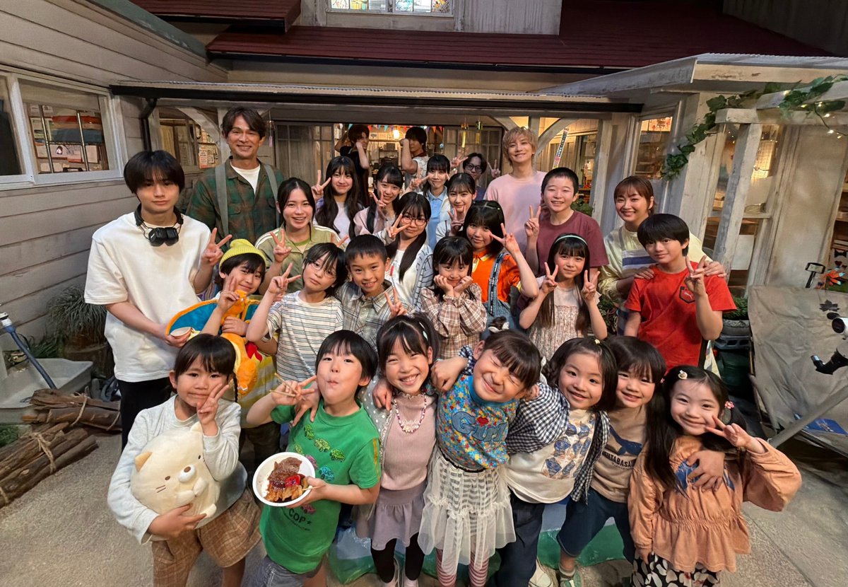 #タツキ先生は甘すぎる！
第3話ご視聴ありがとうございました✨

ユカナイキャンプ⛺️
みんなで集合写真を📸
とっても楽しそうだったな〜

TVerにて第1〜3話無料配信中🌟
bit.ly/tver_tatsuki_n…

⋆͛🎨【第𝟒話】𝟓月𝟐日(土)よる𝟗時🎨⋆͛
町田啓太
松本穂香
藤本美貴
寺田心
江口洋介