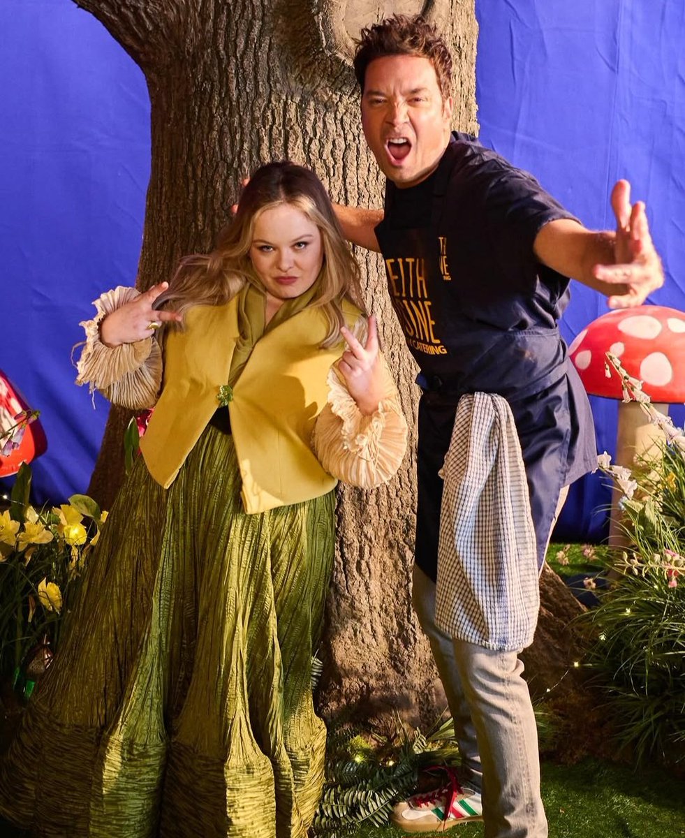 graypsyche's tweet photo. JIMMY FALLON AND NICOLA 😭😂
#SNLUK #NicolaonSNLUK https://t.co/q80speSXrI
