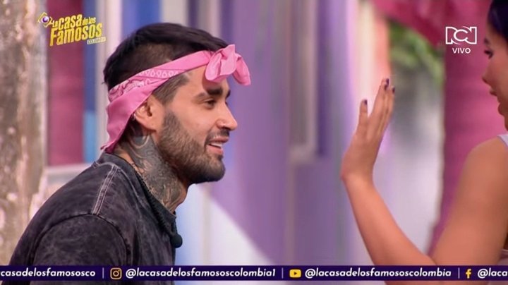 A mi me da tanto pesar tebi, se nota que el no a tenido una buena vida. Dios quiera que ahora en adelante su vida este llena de bendiciones y trabajo 🕯sigan votando por tebi 
#LaCasaDeLosFamososCol 
#LaCasaDeLosFamososCol3