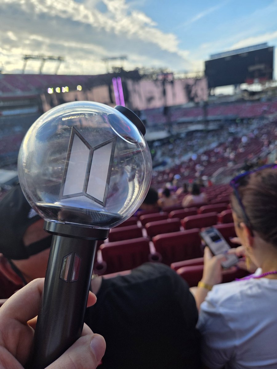 J 🌟⊙⊝⊜ tweet media