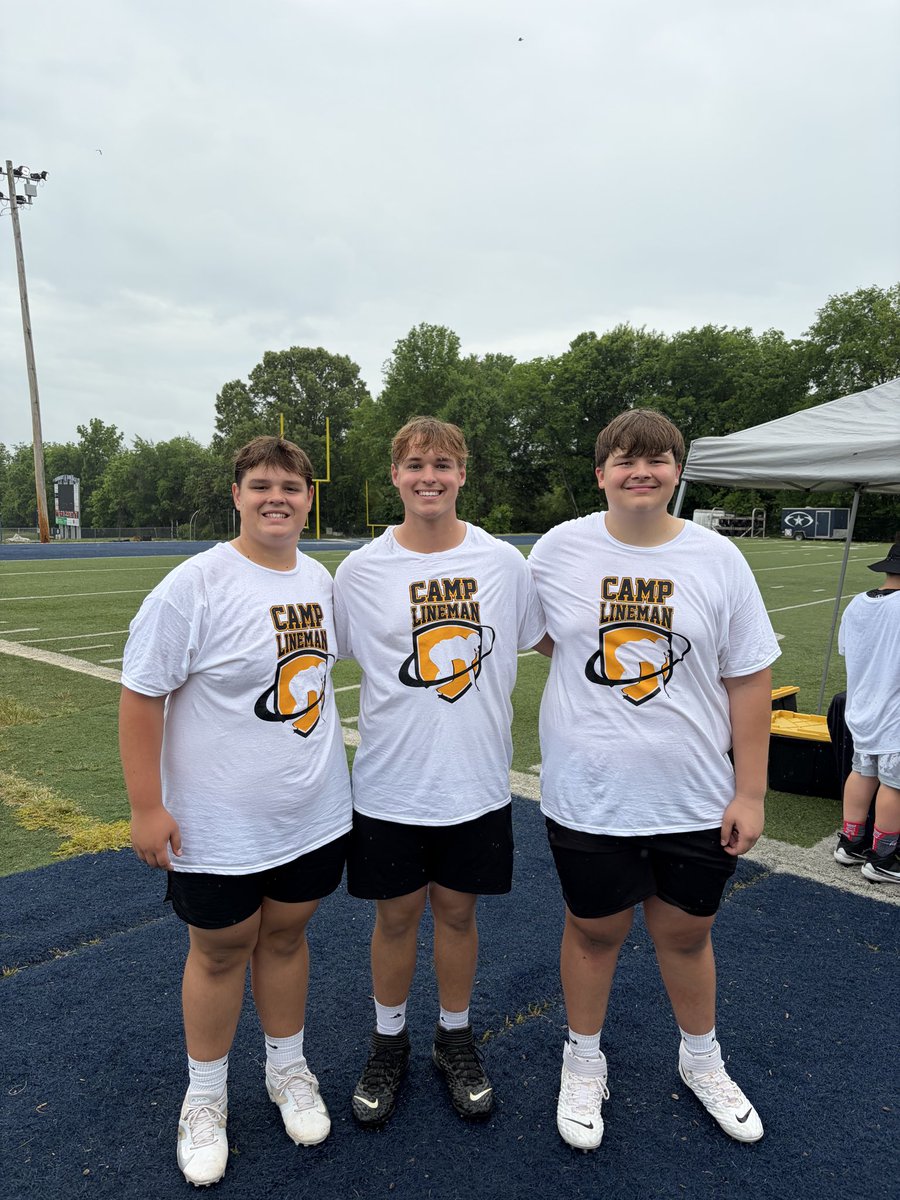 CasonScott73's tweet photo. Had a great time up in Knoxville TN with some buddies @CampLineman Great opportunity to focus on the fundamentals of both offensive and defensive line, just as spring ball is right around the corner.@NGVikingsFB @coach2250 @CoachLonas https://t.co/SoVsRdswUG