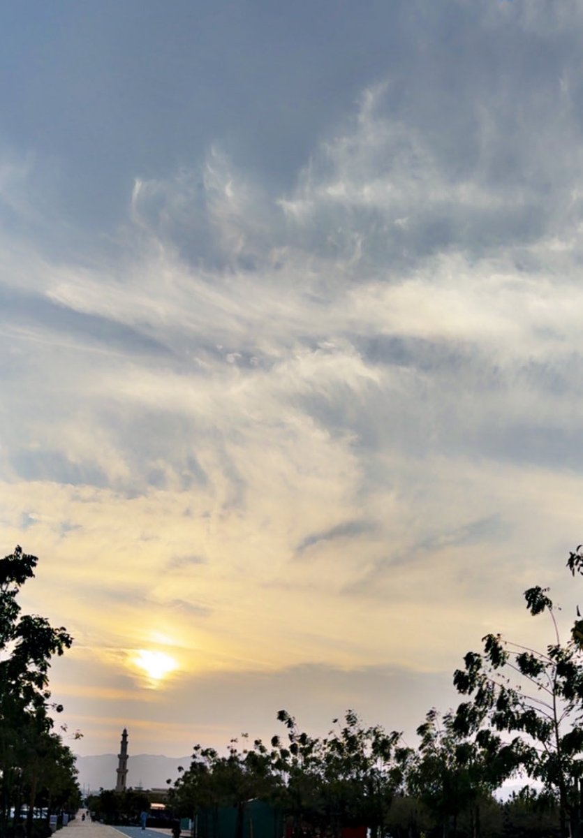 ms_Ghado1994's tweet photo. in love with the horizon 🩵 https://t.co/N6DQEmEFk8