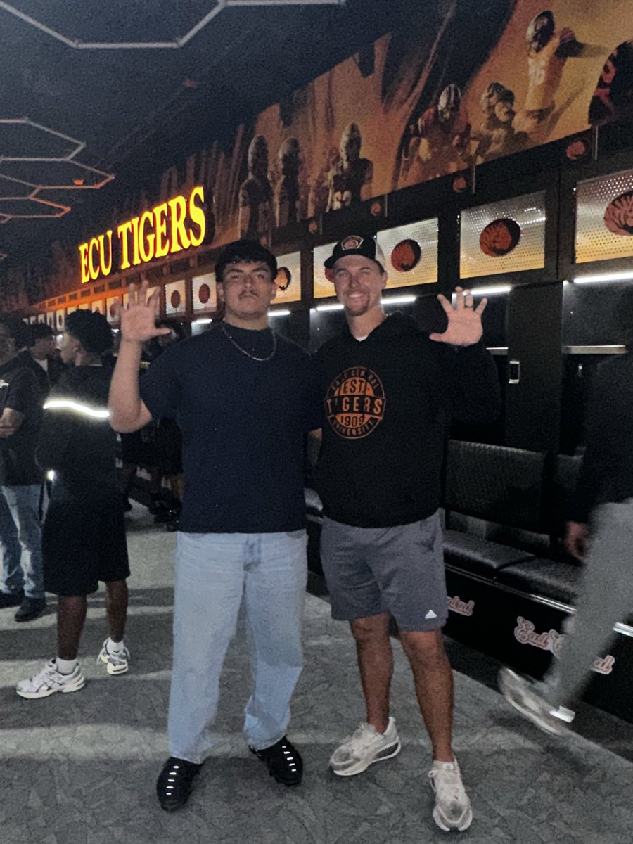 Alessandro Hernandez tweet media