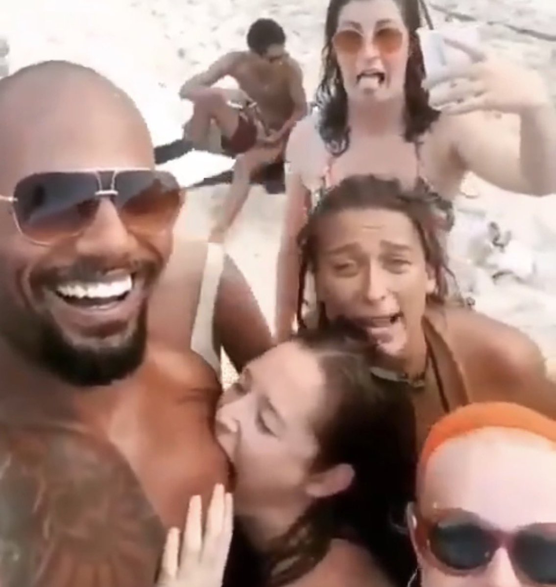 lupita⁷ ✴︎ VAI VER O BTS! tweet media