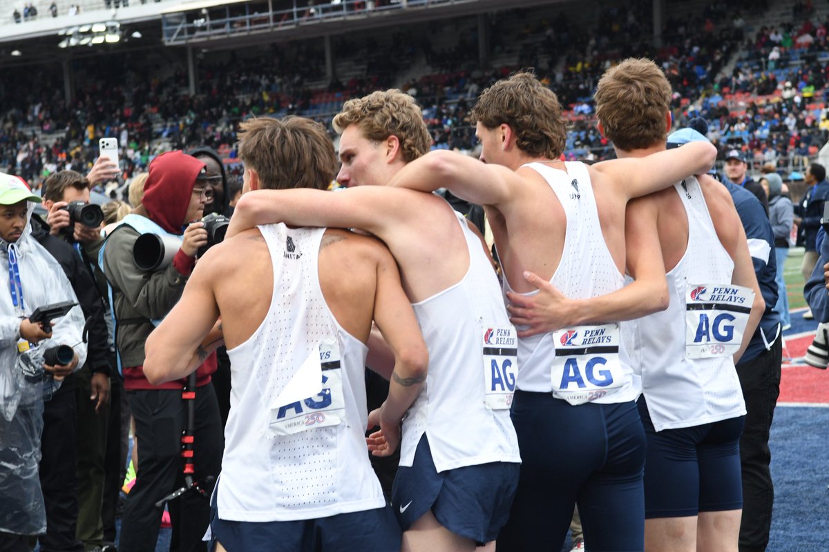 NovaTrackXC's tweet photo. No feeling like this one. ‘Cats for the win! https://t.co/7NiPKbtKIT