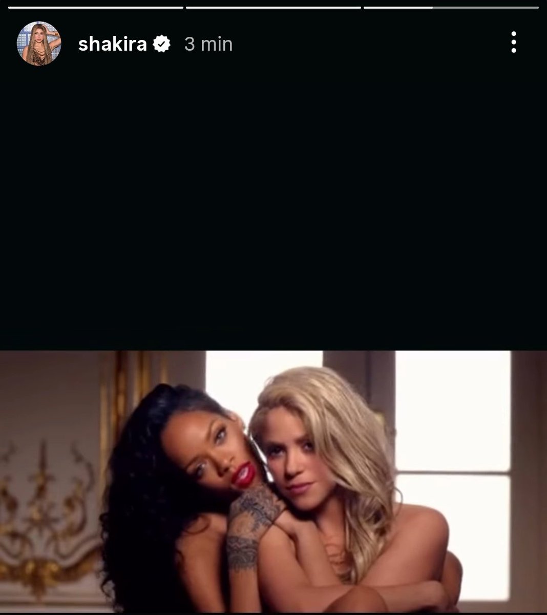 Shakira, mulher, brinca não 😮 
Será que bem Rihanna em Copacabana?