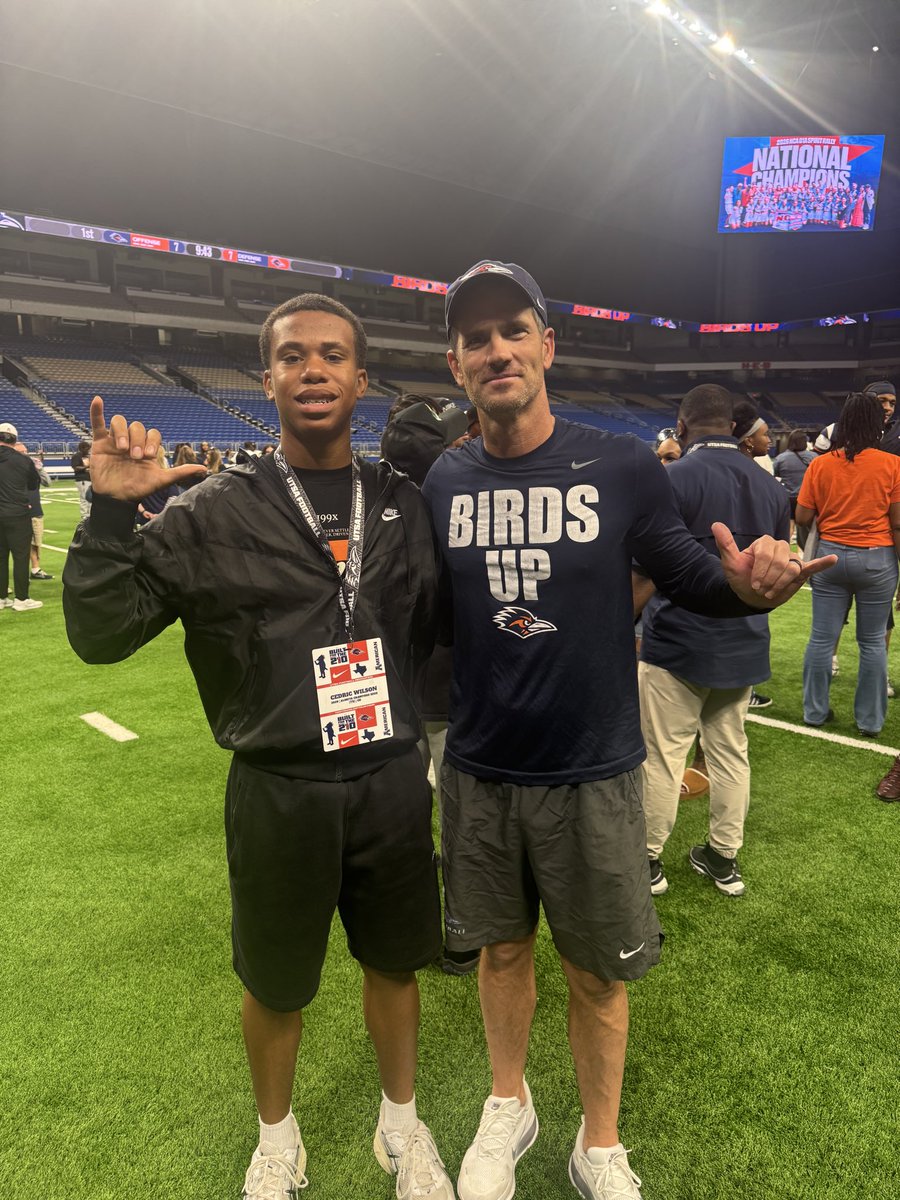 CJWilson2011's tweet photo. Had a great time at @UTSAFTBL spring game!! It was great meeting all the coaches! I look forward to coming back to the camp on June 11th!! #BirdsUp 

@CoachJessLoepp @nicholasDgraham @_CoachMWalker @Coach_Cotton713 @seth_wilson43 @TheProtectUCrew @Youngbullz22 @PrepRedzoneTX https://t.co/GISccLSHwt