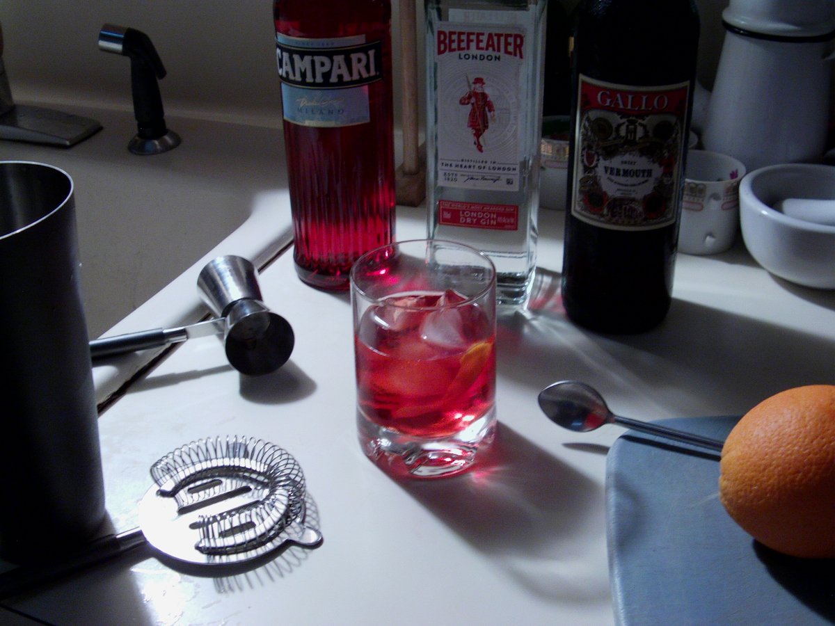 billyglenn2000's tweet image. Negroni
1 oz. gin, 1 oz. sweet vermouth, 1 oz. Campari. Stir with ice in mixing cup, strain into rocks glass. Orange peel garnish. Very bitter. Trying to learn a few basic drinks this summer.
#Booze 
thegoldenhornblog.blogspot.com/2026/04/negron…