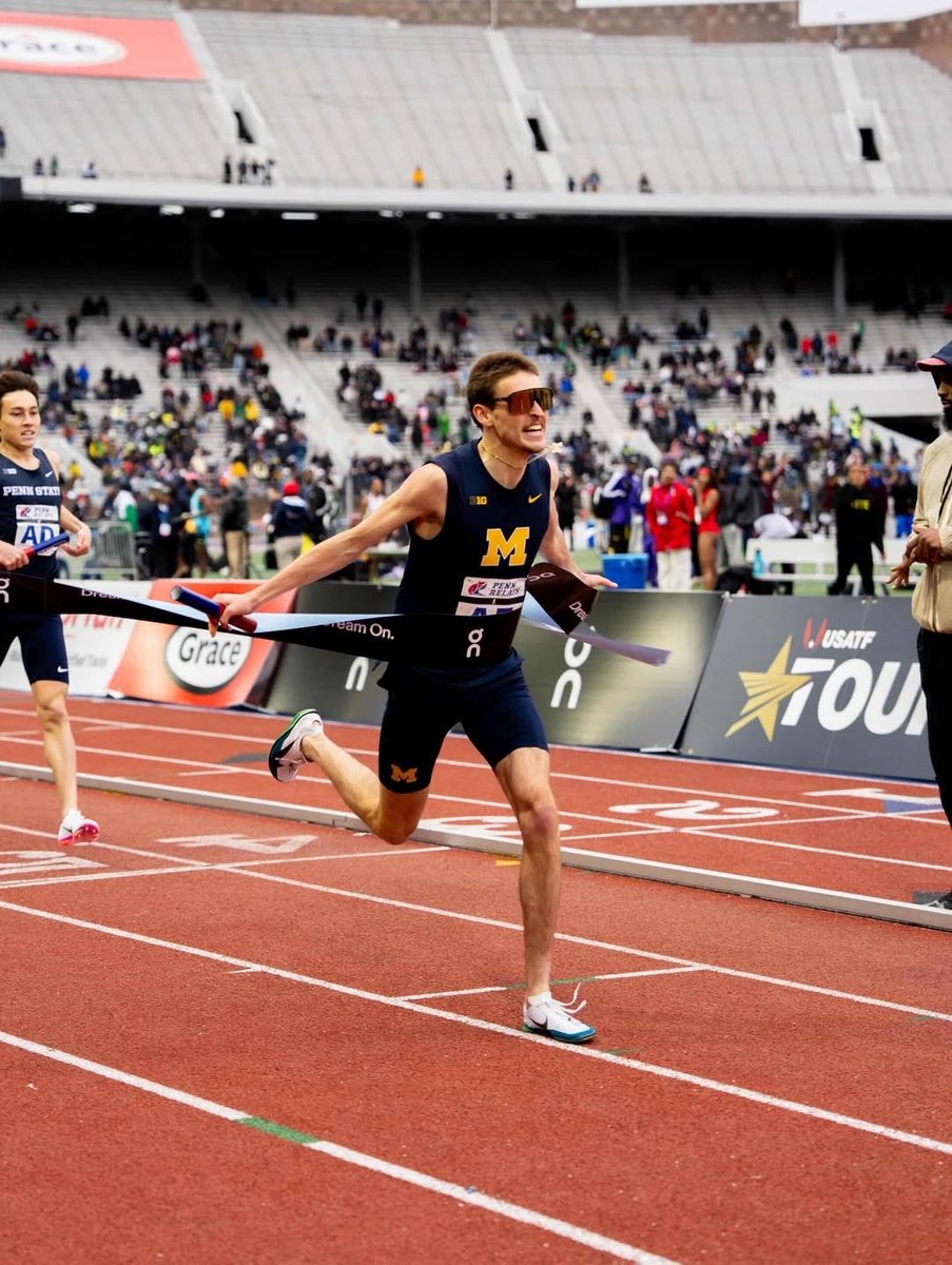 NCAATrackField's tweet image. Michigan delivers history 🤯
Program record. Penn Relays record. No.2 All-Time 🙌

#NCAATF x @UMichTrack