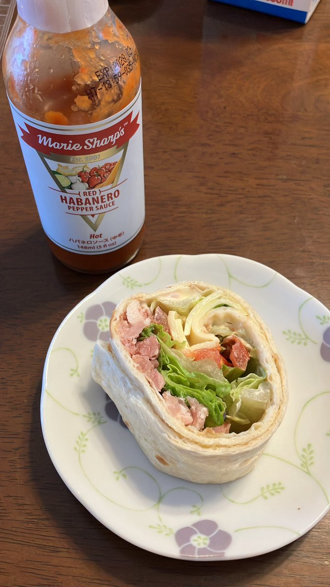コストコのハイローラーにマリシャープスのハバネロソースがとても合うのです
